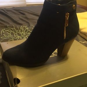 Navy boot zip up